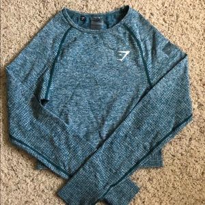 Long sleeve crop top